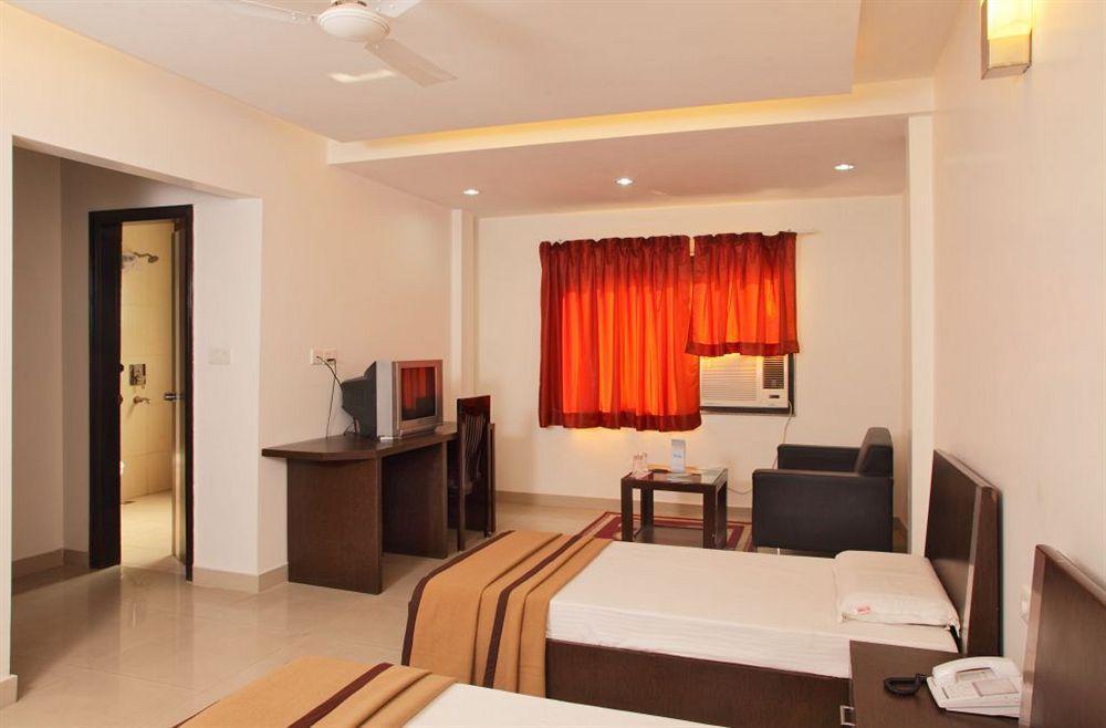 Hotel Lohmod At National Highway 8 - Free Airport Transffer New Delhi Exterior photo